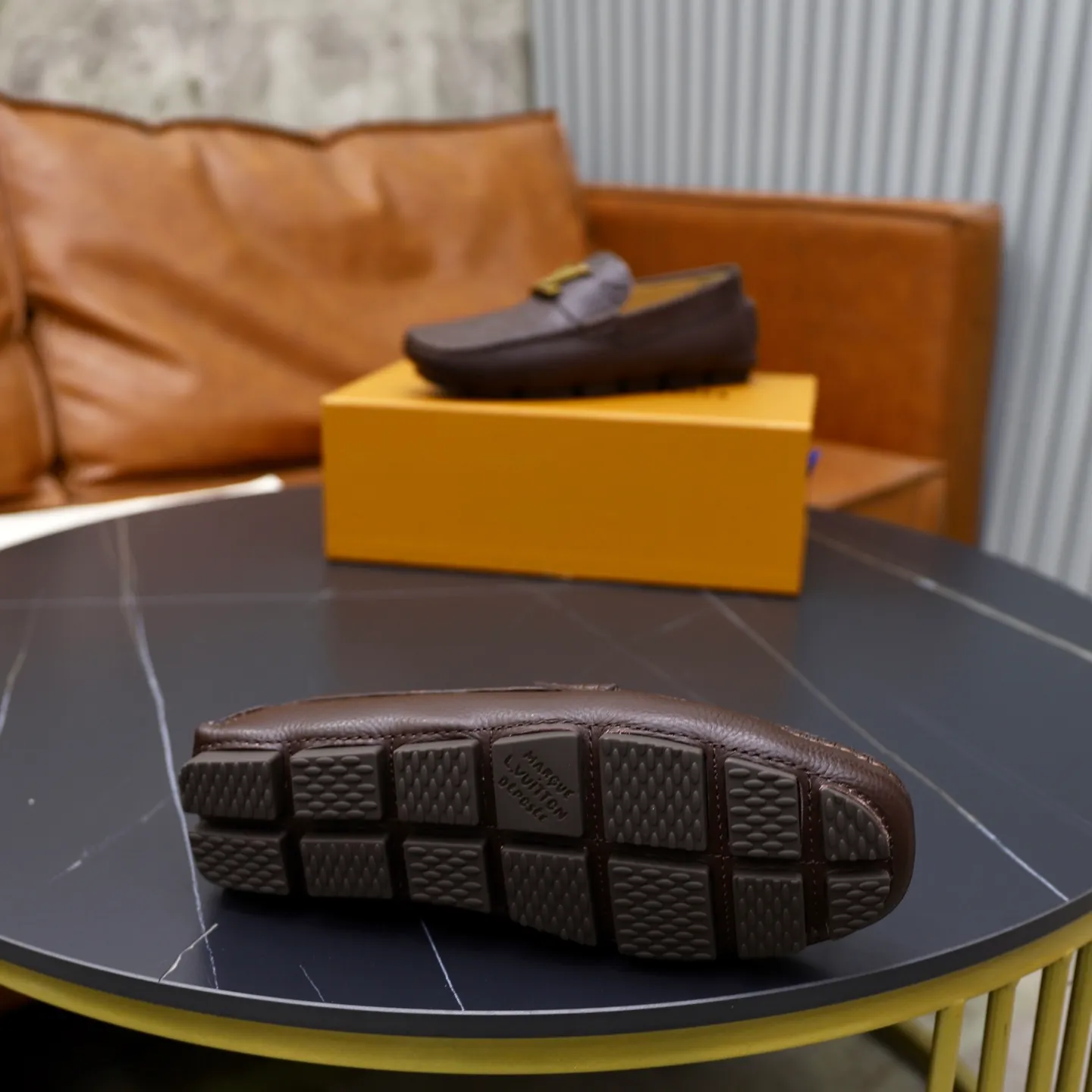 Ex-factory price: 480💰【LV】Louis Vuitton ⚠️High-end men’s driving and pedal series ⚠️38-44 (customized for 45) ⚠️All original cowhide leather! Thick and soft! Made entirely of calfskin lining! Rubber sheet anti-slip beanie sole! Three-dimensional package technology! Fashionable and classic! Handicrafts! Original high quality! Feel free to compare!